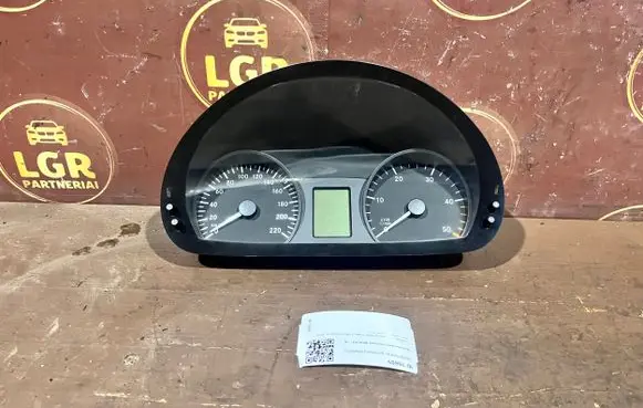 Mercedes-Benz Vito Viano W639 Speedometer (instrument cluster) A6399001700