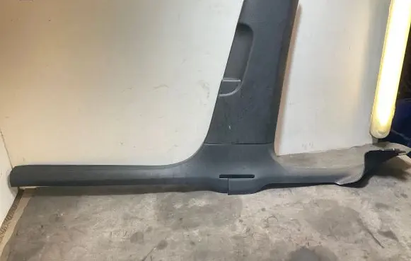 (B) pillar trim (bottom)