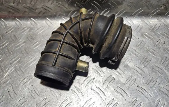 Peugeot 205 Air intake hose/pipe