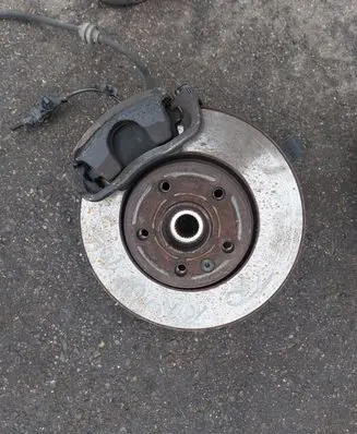 Renault Kangoo II Front wheel hub spindle knuckle 5735128