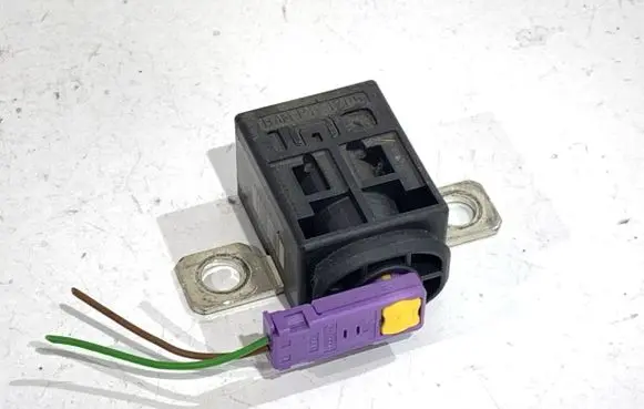 Volkswagen Touareg I Positive cable (battery) 4F0915519