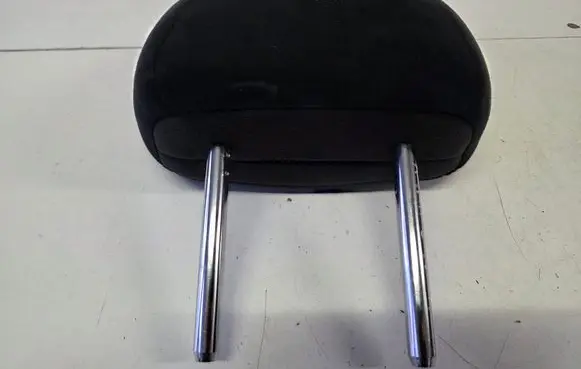 Nissan X-Trail T32 Rear seat headrest 