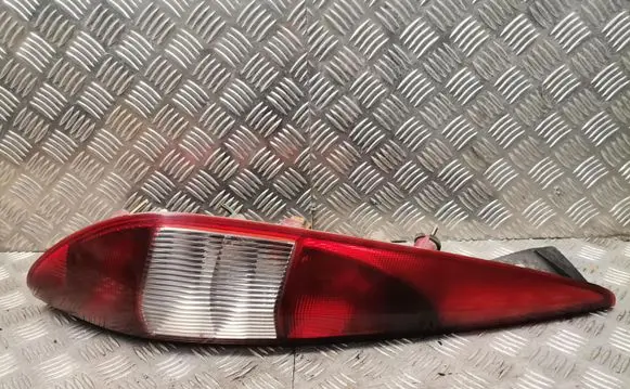 Ford Mondeo Mk III Rear/tail lights 1s7113405c