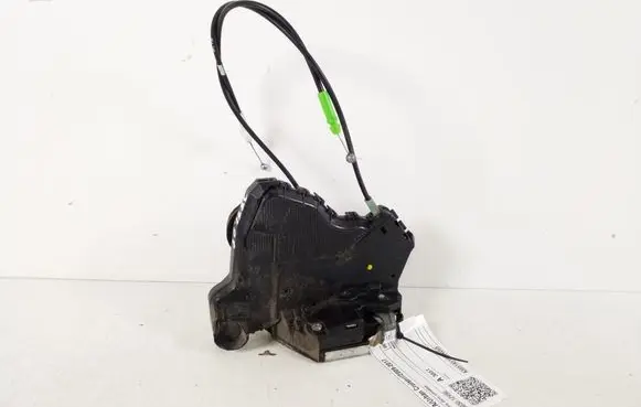 Toyota Urban Cruiser (XP110) Front door lock 69030-12490