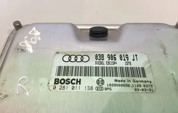 Audi A4 S4 B6 8E 8H Engine control unit/module 038906019JT 0281011138