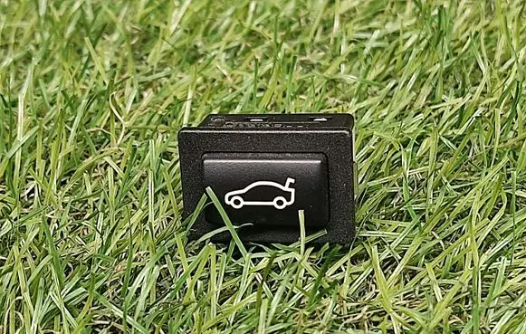 BMW 3 E90 E91 Tailgate/boot open switch button 9200316 920031602