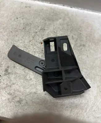 Volkswagen Jetta V Engine bonnet (hood) release handle 1K1823633