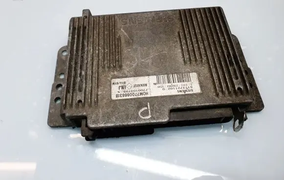 Renault Laguna I Engine control unit/module S113721102D HOM7700868318 7700103799