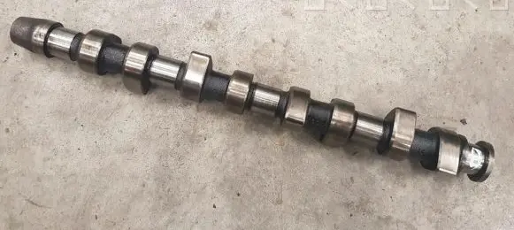 Volkswagen Caddy Camshaft 068
