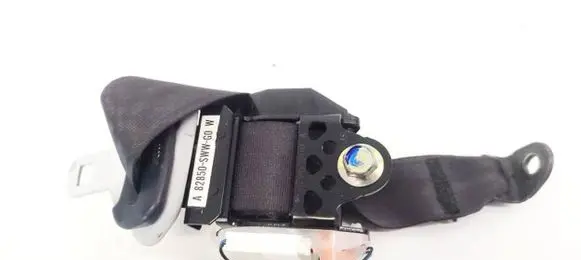 Rear seatbelt