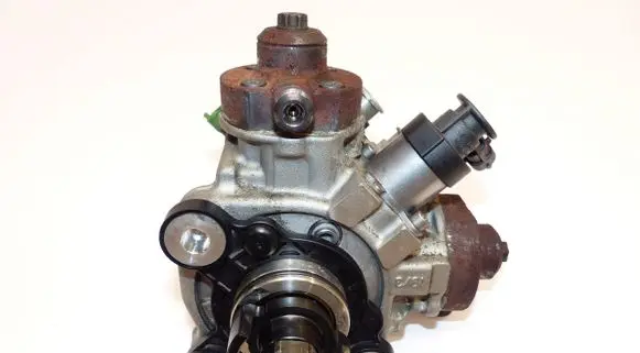 Volvo V60 Fuel injection high pressure pump 31372081