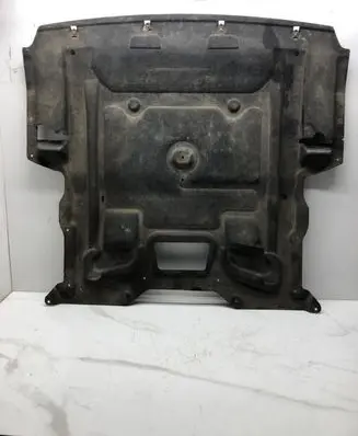 BMW 5 F10 F11 Engine splash shield/under tray 74850610