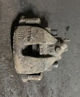 Mazda 3 I Front brake caliper