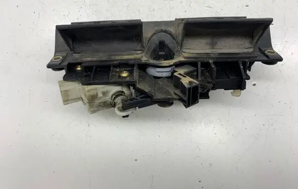 Audi A6 S6 C5 4B Tailgate/trunk/boot exterior handle 8D9827565C 4B0827565H