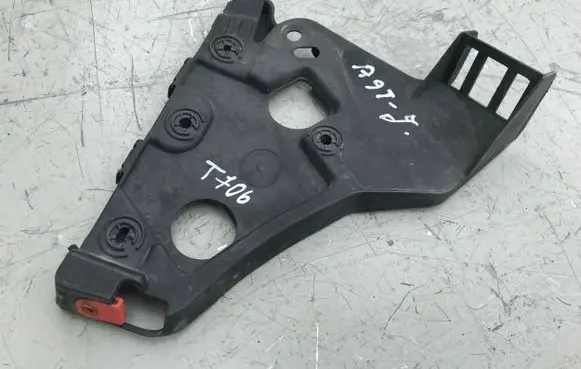 Opel Astra J Front bumper mounting bracket 13264474