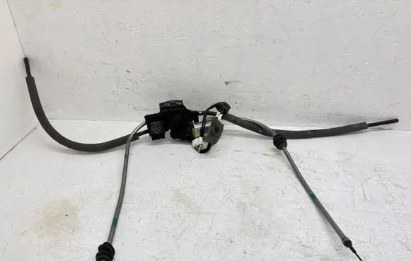 Audi A8 S8 D3 4E Rear door curtain motor 4E0861963B