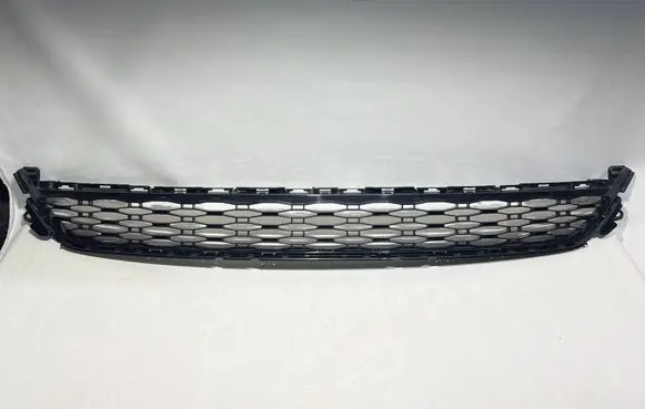 Land Rover Range Rover Sport L461 Front bumper lower grill N9X2-17F791