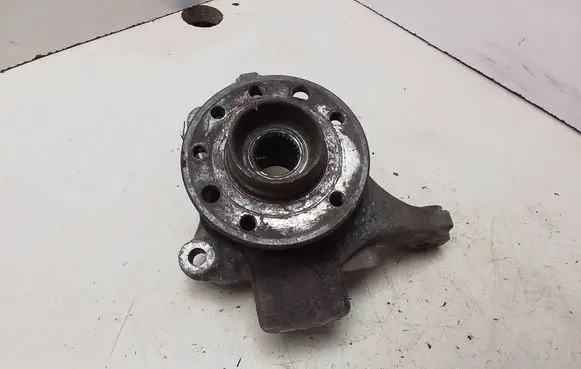 Opel Signum Front wheel hub 6698L