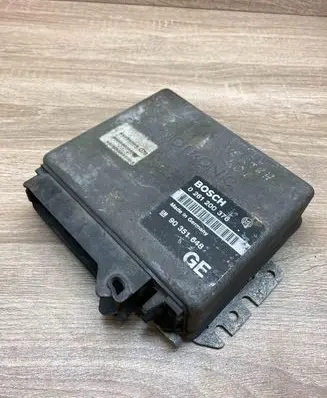 Opel Vectra A Engine control unit/module ECU 90351648 0261200376