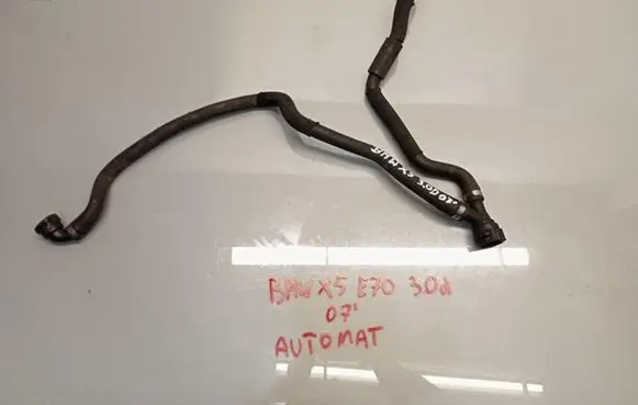 BMW X5 E70 Engine coolant pipe/hose