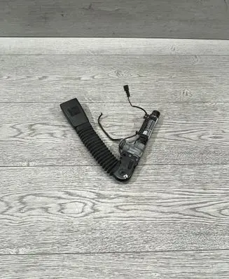 BMW 5 F10 F11 Front seatbelt buckle 630949700B