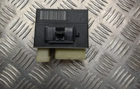 Citroen C4 II Picasso Coolant fan relay 9652021180 018010951