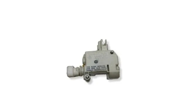 Volkswagen Polo IV 9N3 Central locking motor 6Q6810773