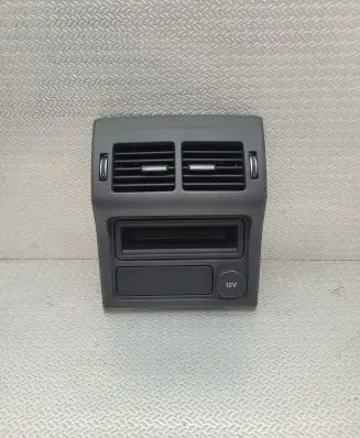 Rear air vent grill