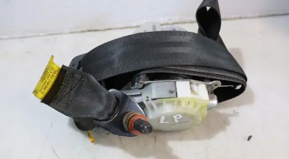 Hyundai i30 Front seatbelt