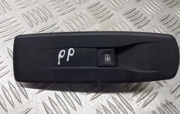 Renault Megane III Quarter vent window switch 809600004R