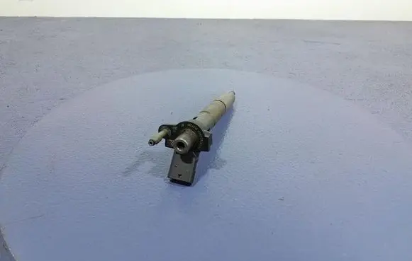 Audi A4 S4 B7 8E 8H Fuel injector 8599209