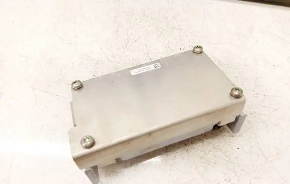 Tesla Model S Other control units/modules 104643900C