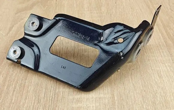 BMW X6 G06 Fender mounting bracket 7472596