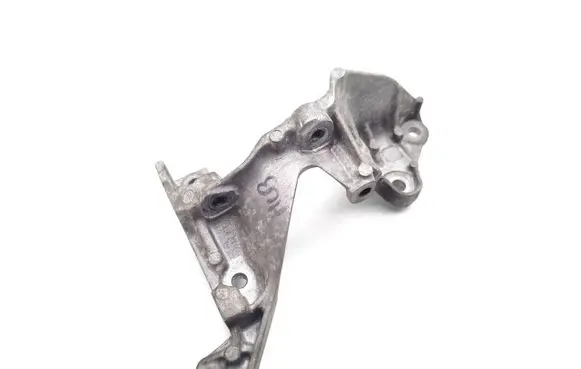 Nissan Qashqai Engine mounting bracket 147174072R A6261410040