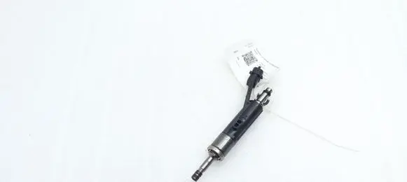 Peugeot 5008 II Fuel injector 9822715980