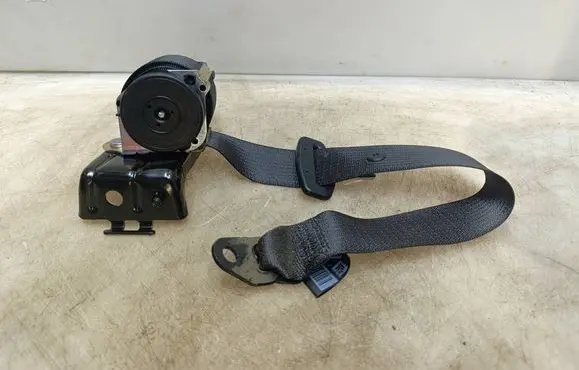 Opel Astra J Rear seatbelt 13380210 13380206 623130800