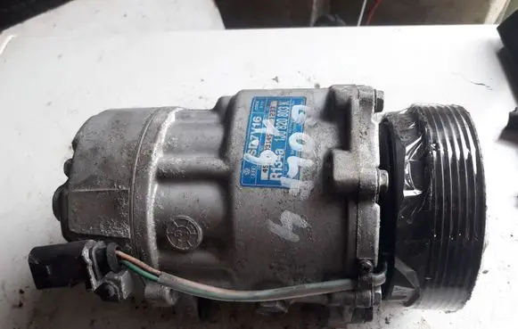 Volkswagen Golf IV Air conditioning (A/C) compressor (pump) 1J0820803K