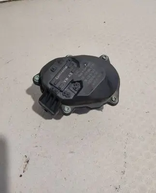 Volkswagen Tiguan Intake manifold valve actuator/motor 03L129086 A2C92454100 1042390S02