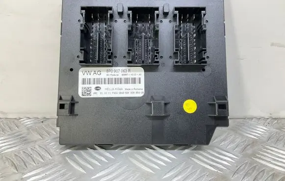 Audi TT TTS Mk2 Comfort/convenience module 8P0907063R
