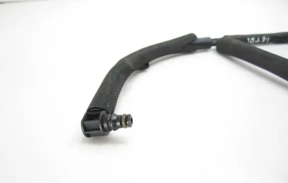 Volkswagen Polo V 6R Fuel main line pipe