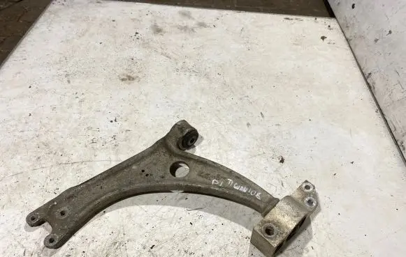 Volkswagen Tiguan Front lower control arm/wishbone
