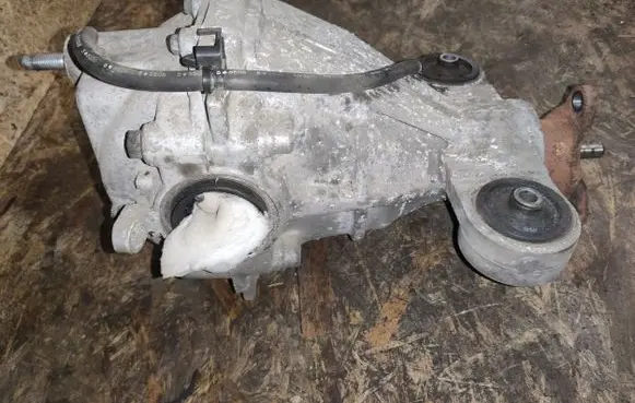 Infiniti Q70 Y51 Rear differential