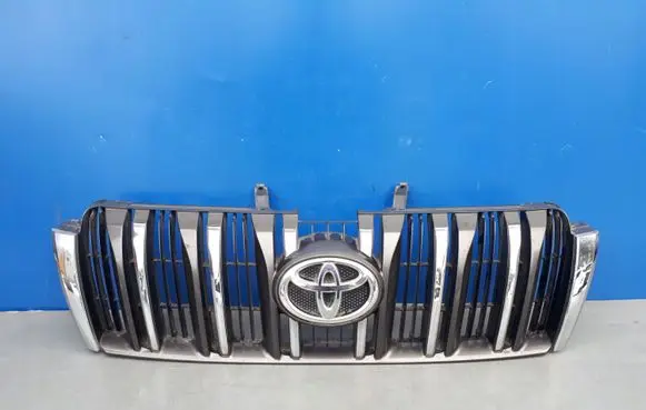Toyota Land Cruiser (J150) Front bumper upper radiator grill 5310160660