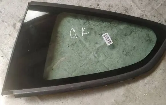 Alfa Romeo Mito Rear side window as2