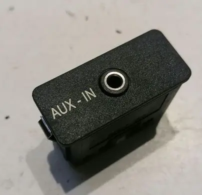 BMW X1 E84 AUX in-socket connector 9241330