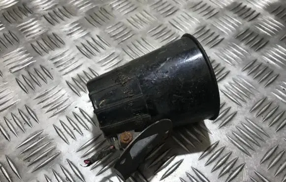Volkswagen Polo III 6N 6N2 6NF Horn signal