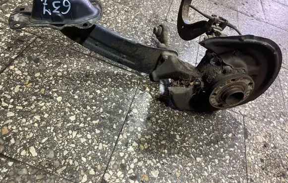 Volkswagen Tiguan Rear wheel hub