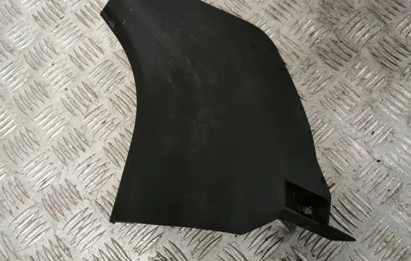 Foot area side trim