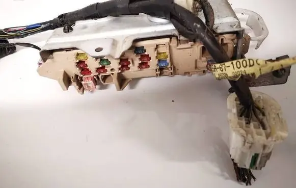 Mazda 626 Fuse box set 