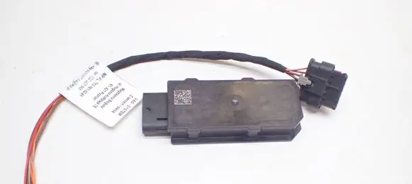 Volkswagen Golf VIII Aerial antenna amplifier 5WA962133E